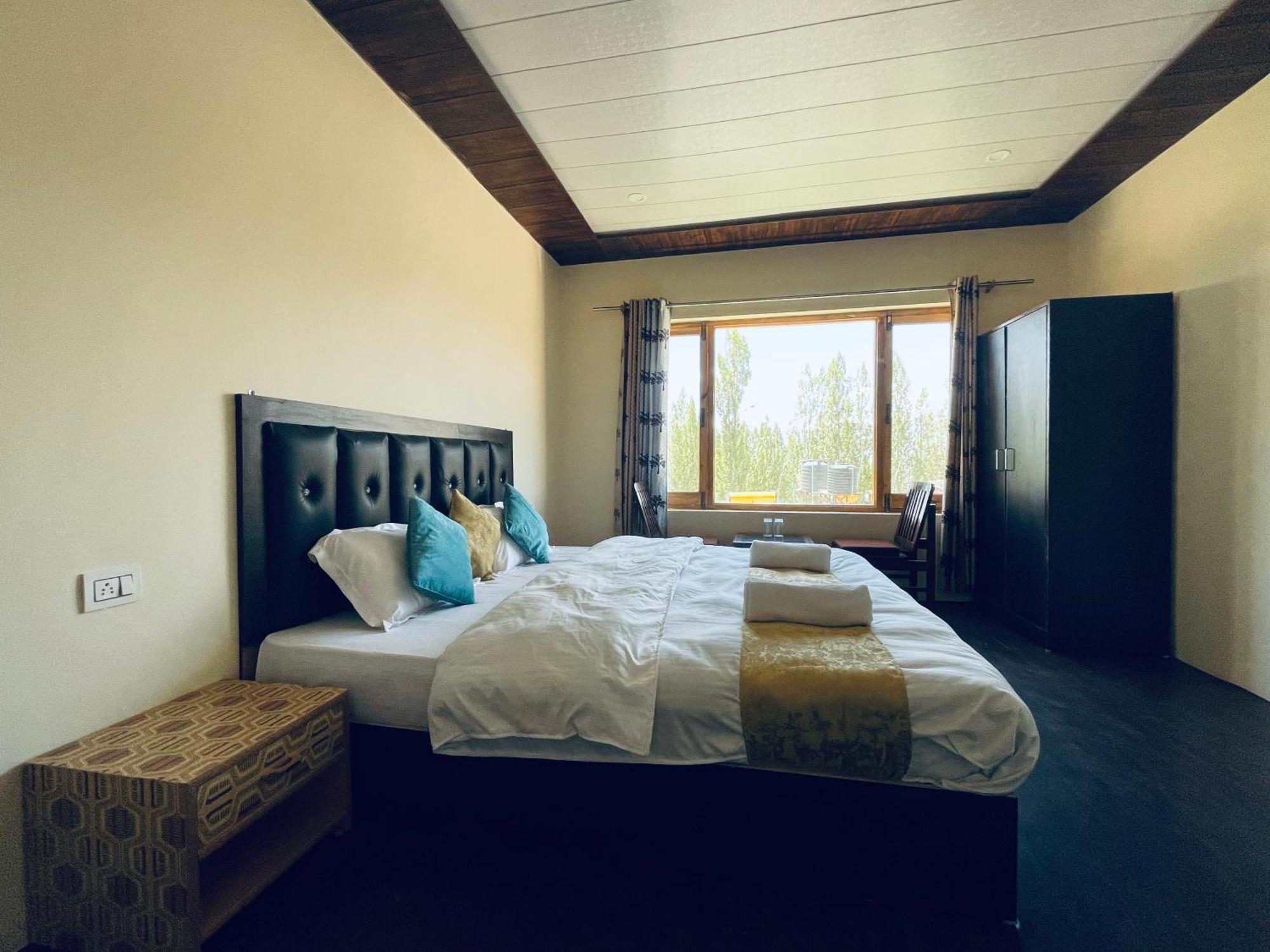 Zlatan Guest House Leh Ngoại thất bức ảnh